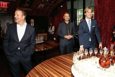 tilman fertitta caesars|Houston Billionaire Tilman Fertitta Buys Caesars Stock.